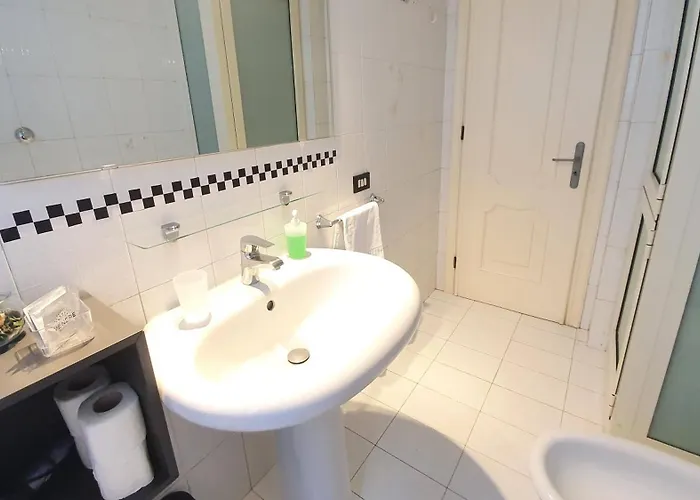 White - Centro Apartment