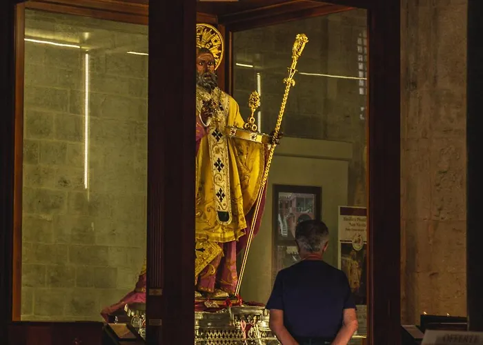 White - Centro Apartment Bari